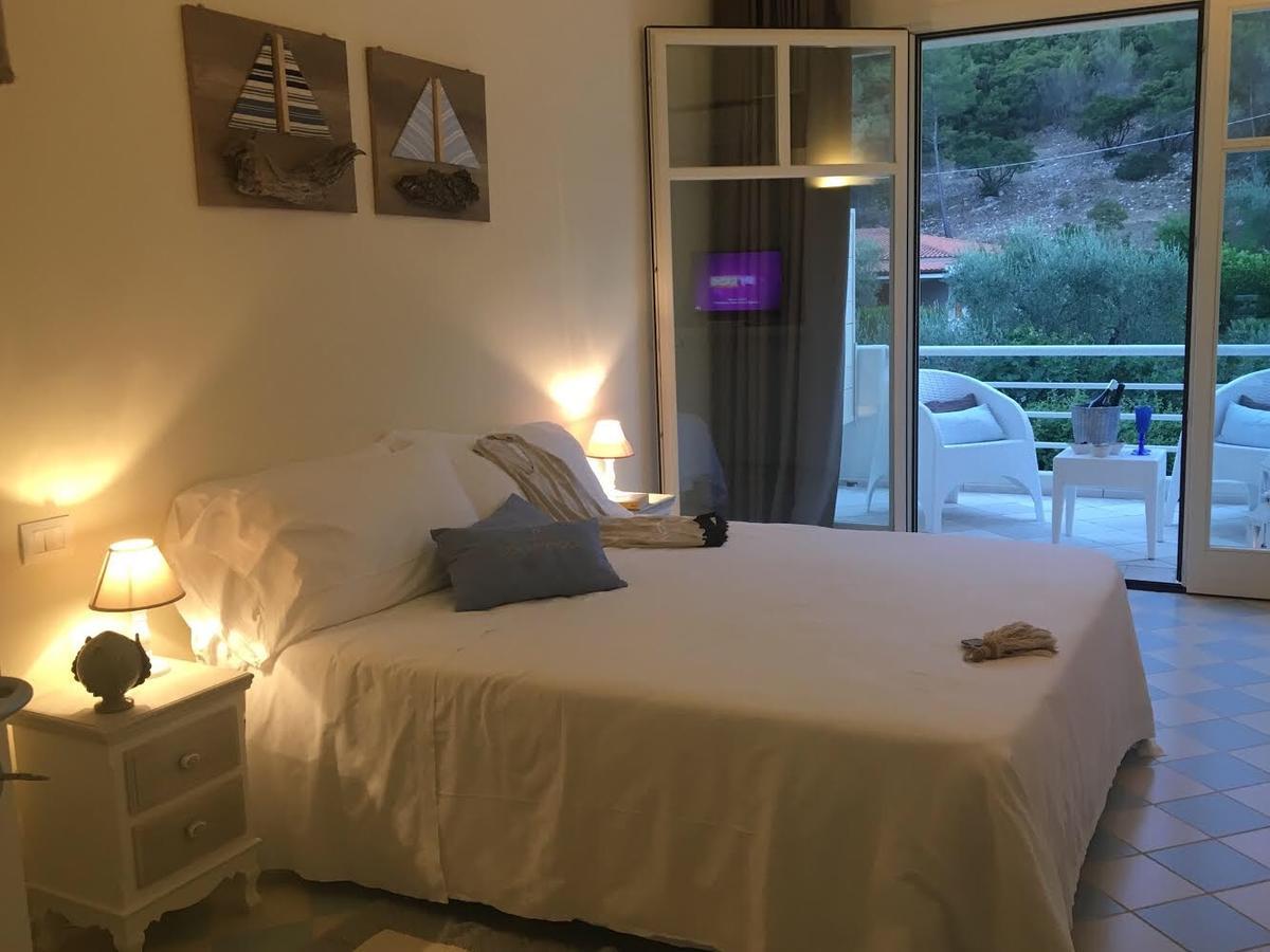 Baia Dei Mergoli Hotel มัตตีนาตา ภายนอก รูปภาพ